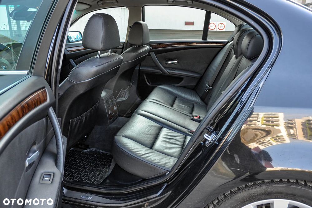 BMW Seria 5 530i - 8