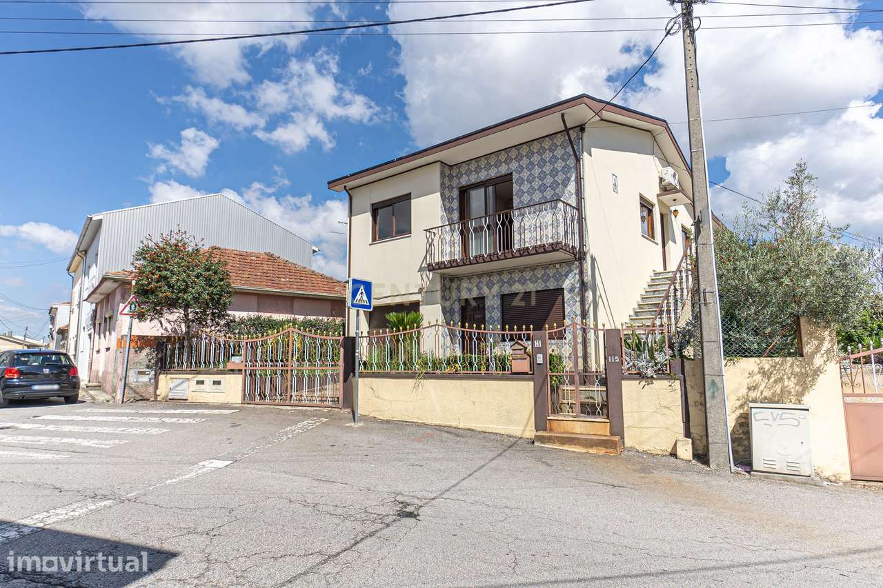 OPORTUNIDADE MORADIA BIFAMILIAR NO CENTRO DE SUSÃO, VALONGO! - Grande imagem: 2/50