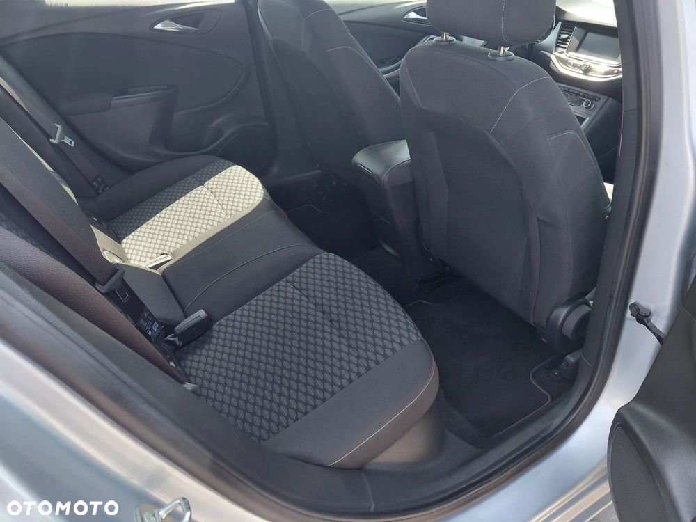 Opel Astra 1.6 CDTI Enjoy S&S - 12