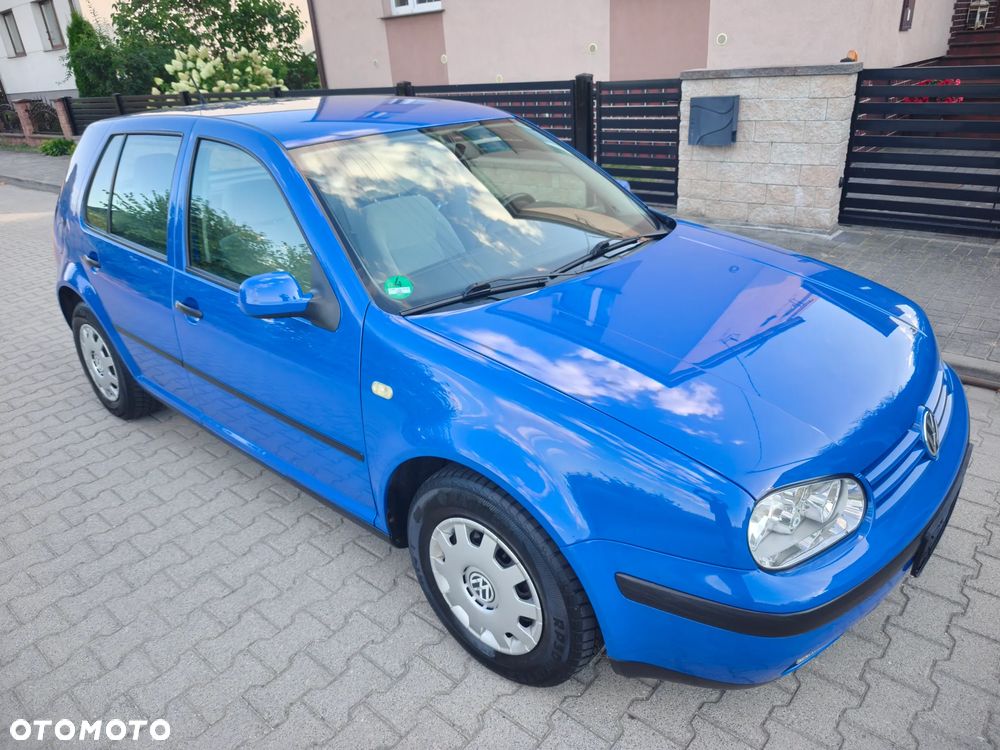 Volkswagen Golf - 4