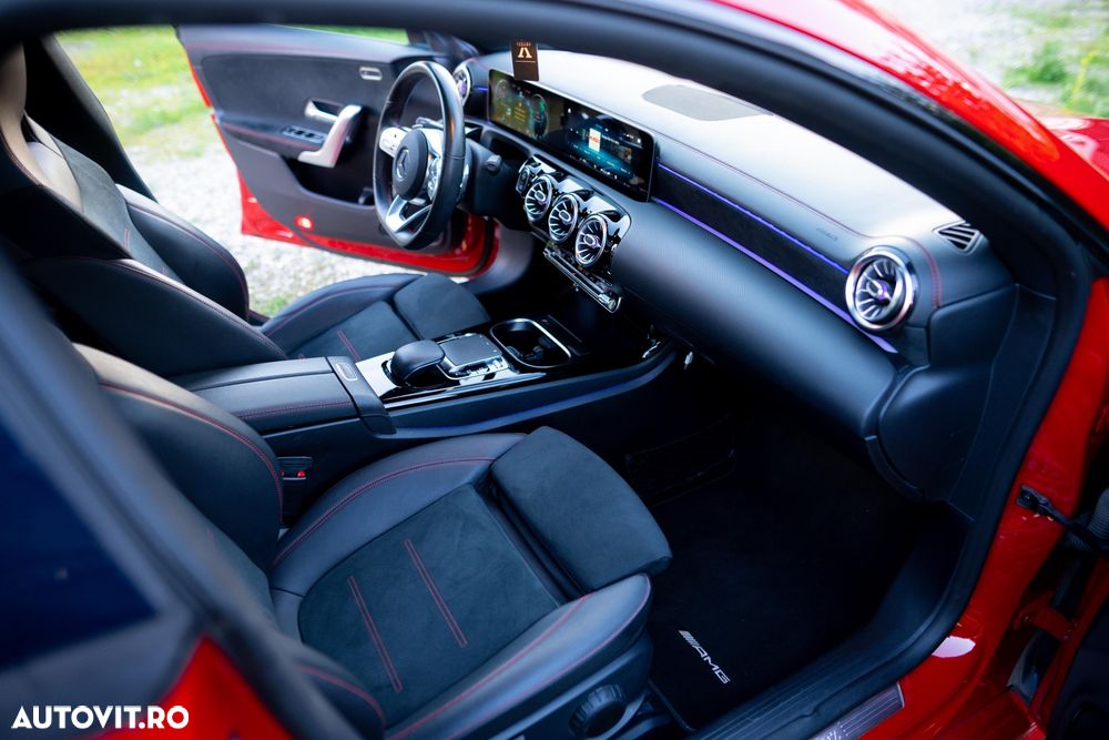 Mercedes-Benz CLA 250 4Matic 7G-DCT AMG Line - 2