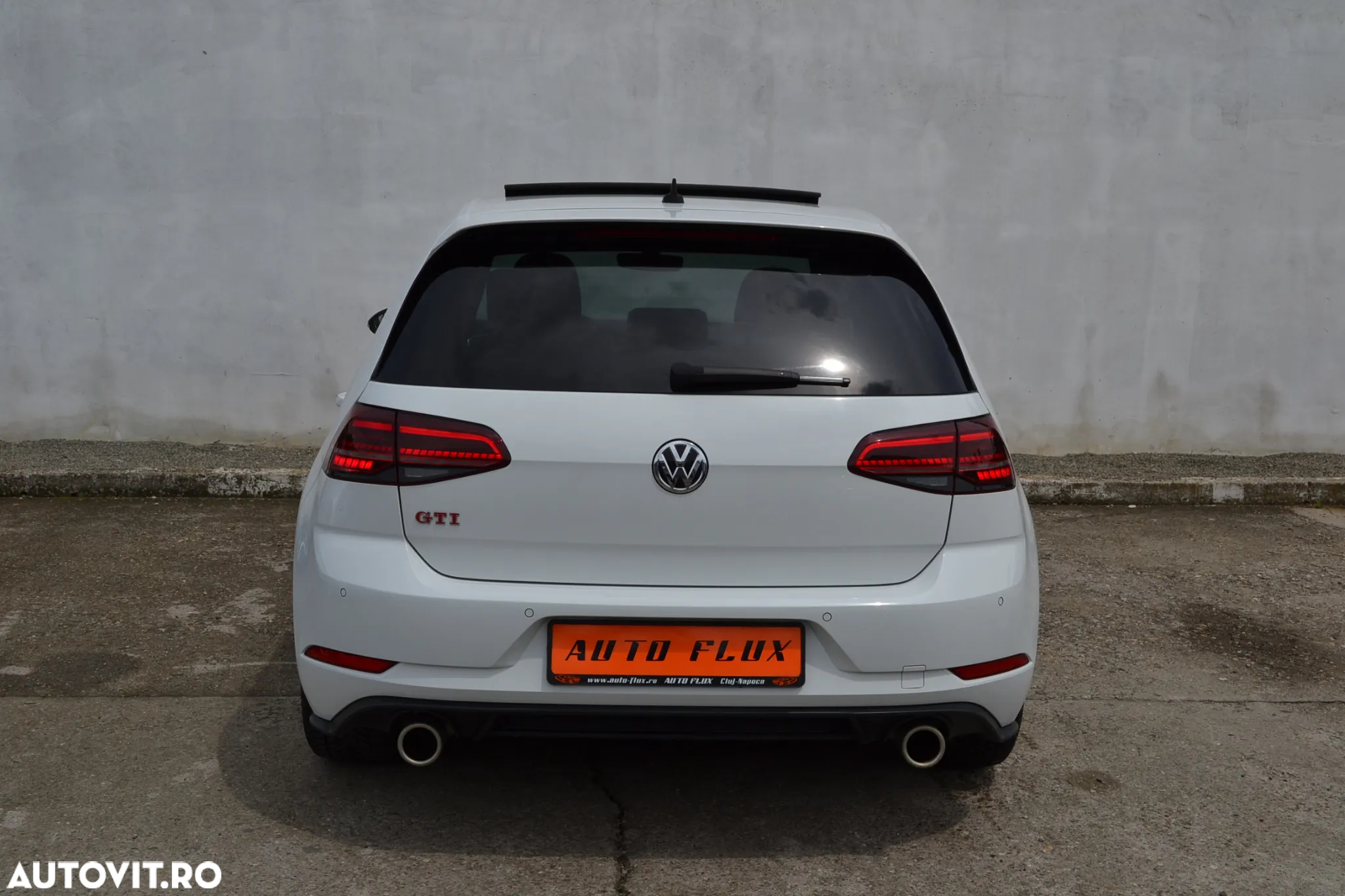 Volkswagen Golf 2.0 TSI DSG GTI Performance - 5