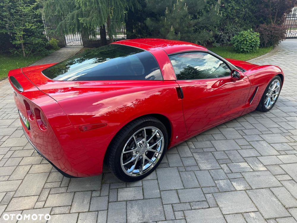 Chevrolet Corvette - 11