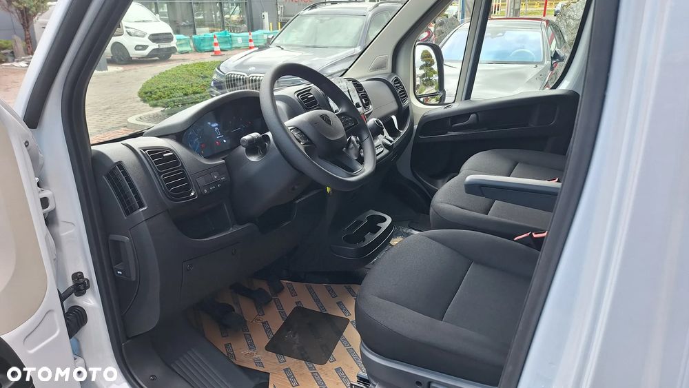 Peugeot Boxer Furgon L2H2 3.3T  Diesel 2.2 140 KM Manual - 10