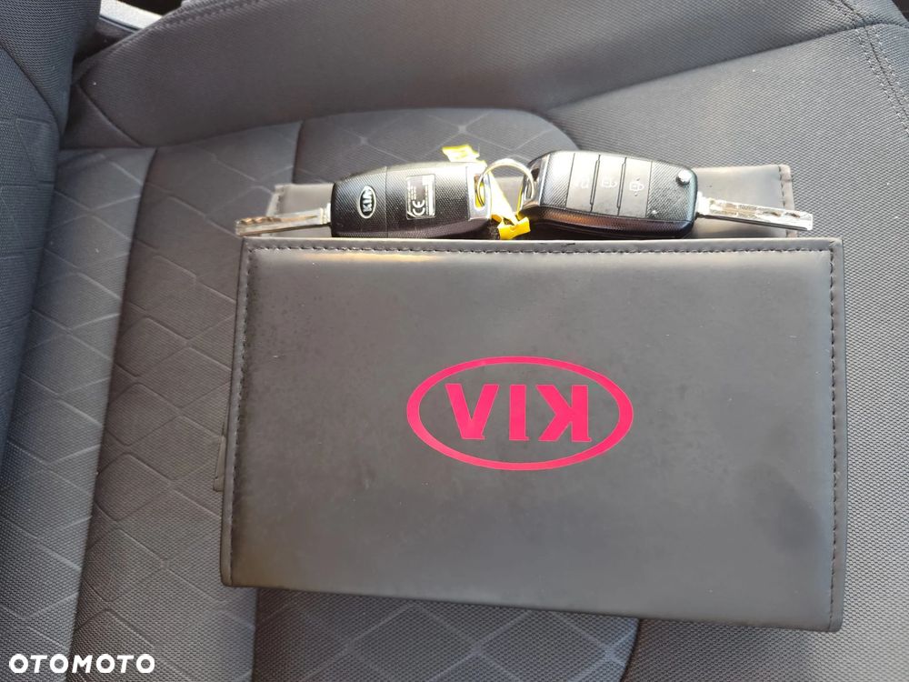 Kia Rio - 14