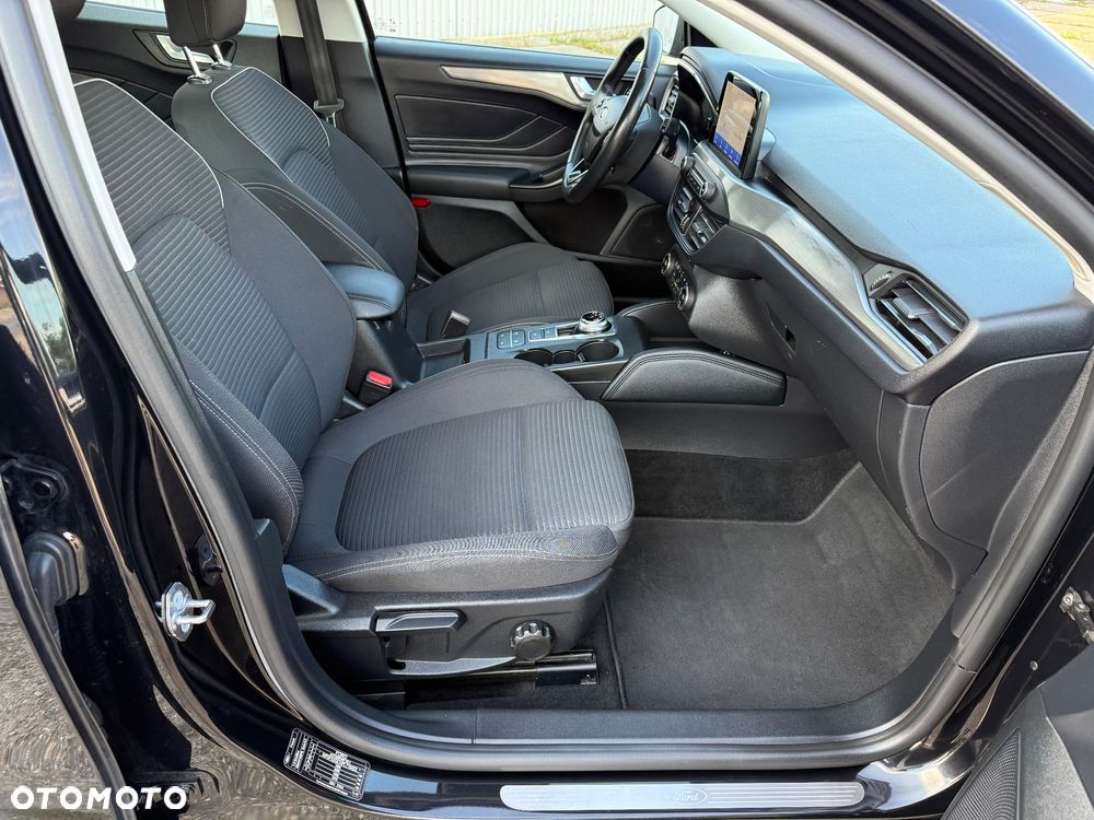 Ford Focus 1.5 EcoBlue Start-Stopp-System TITANIUM - 12