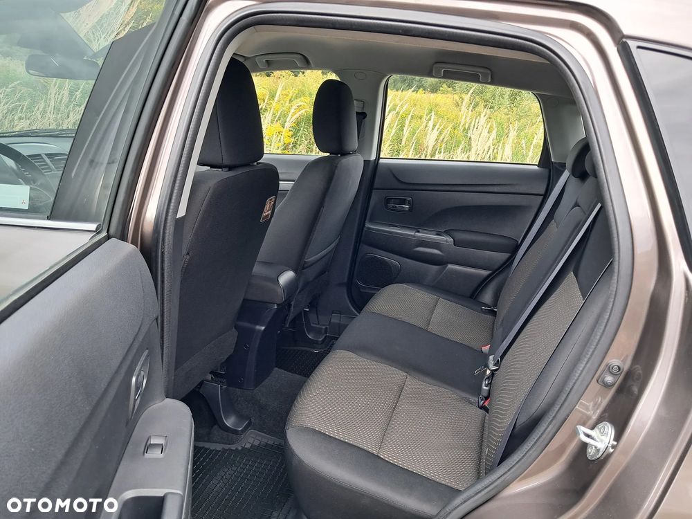 Mitsubishi ASX 1.6 Intense - 17