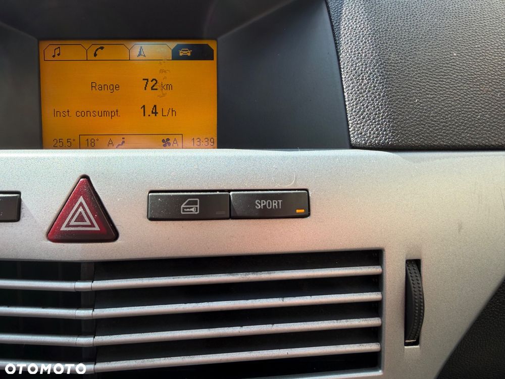 Opel Astra 1.8 NAVI - 26
