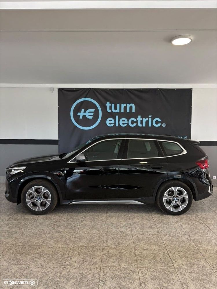 BMW iX1 xDrive30 xLine