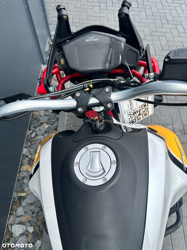 Moto Guzzi V85 - 7