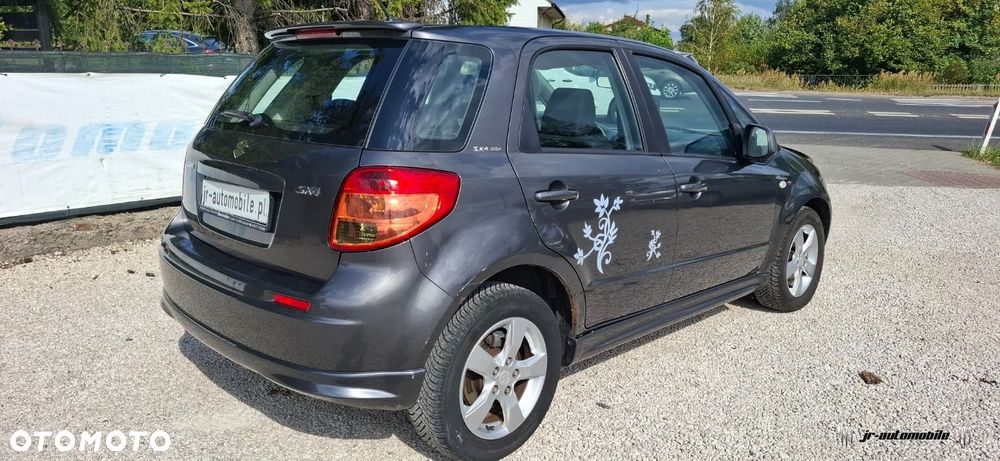 Suzuki SX4 - 4