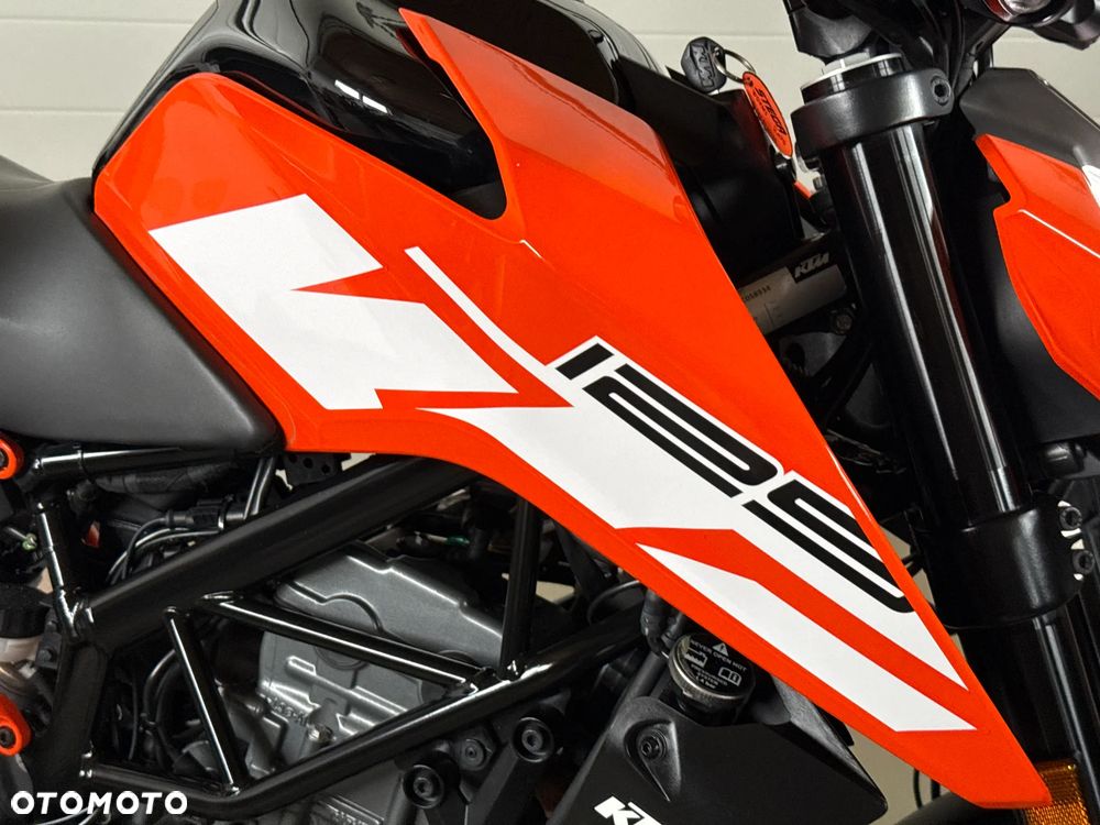 KTM Duke 125 - 24