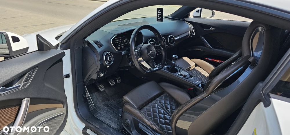 Audi TT Coupé - 12
