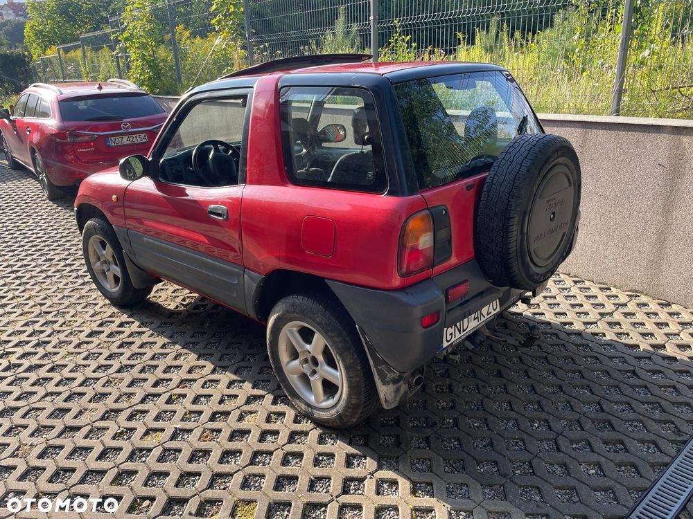 Toyota RAV4 - 4