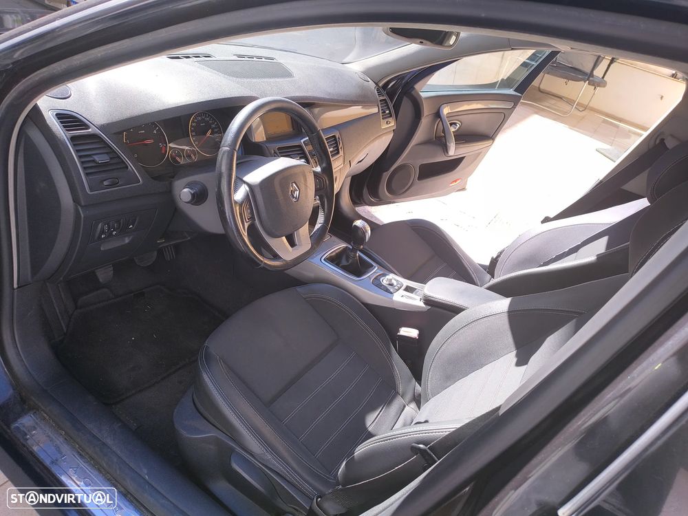 Renault Laguna Break 2.0 dCi Dynamique S - 4
