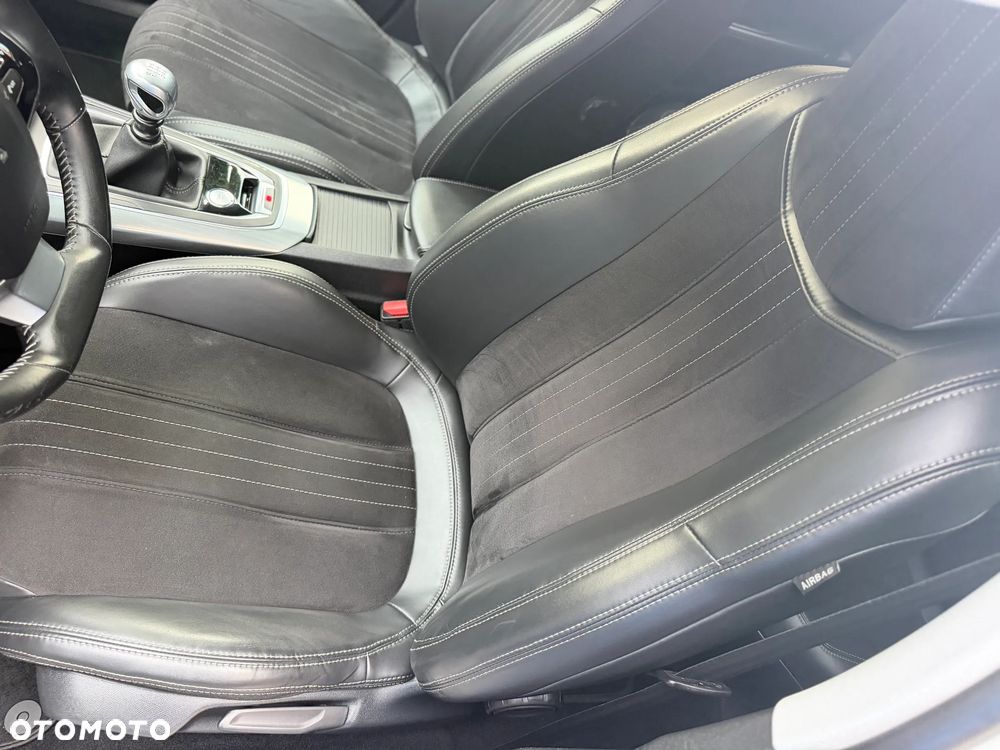 Peugeot 308 2.0 Blue HDi Allure S&S - 23