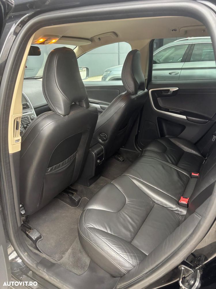 Volvo XC 60 D5 AWD A6 Basic - 5