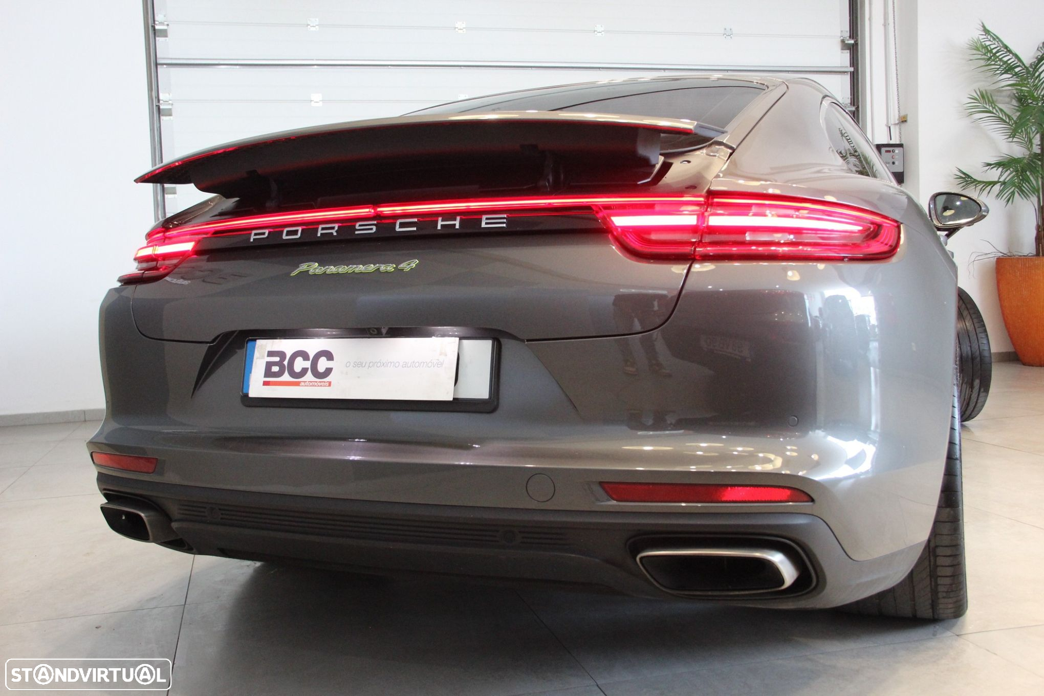 Porsche Panamera - 8