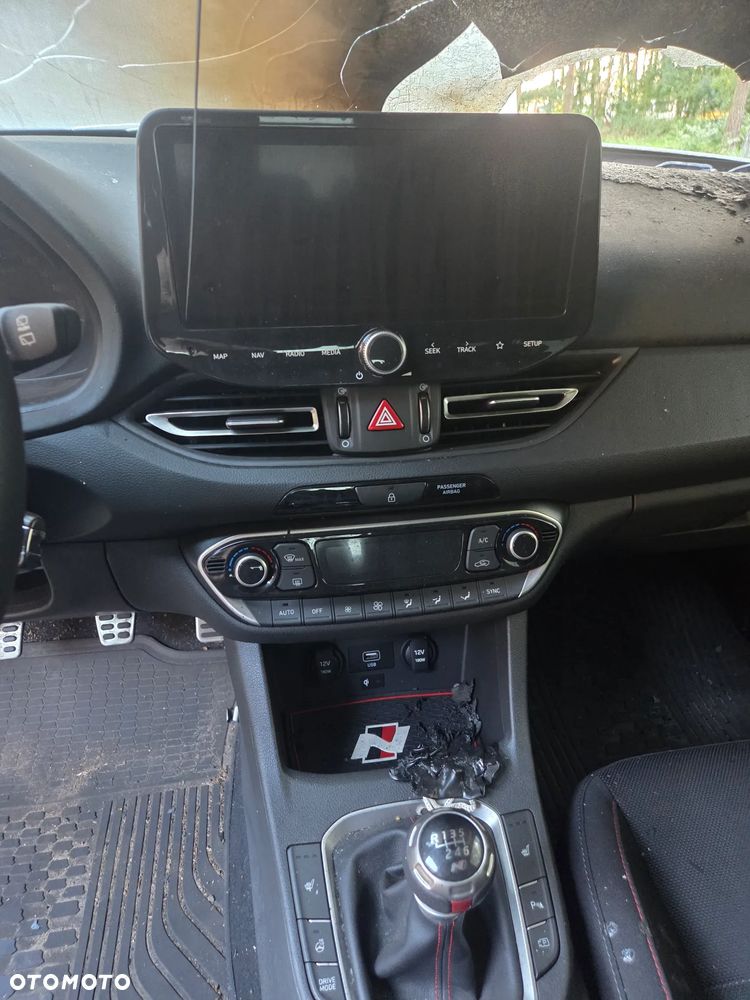 Hyundai i30 1.5 T-GDI 48V-Hybrid EDITION 30+ - 6