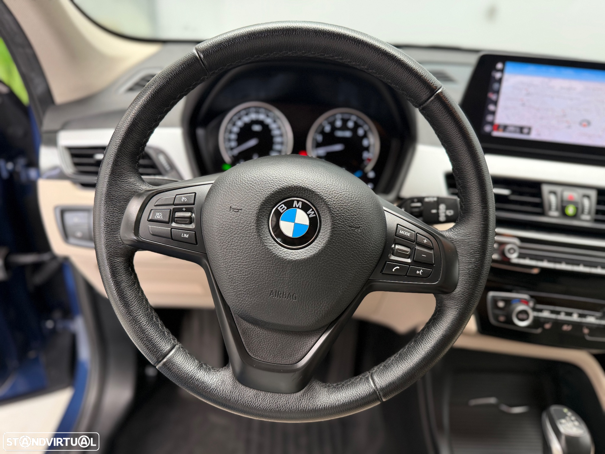 BMW X1 25 e xDrive xLine - 11