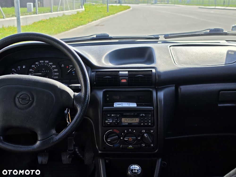 Opel Astra 1.4 GL - 7