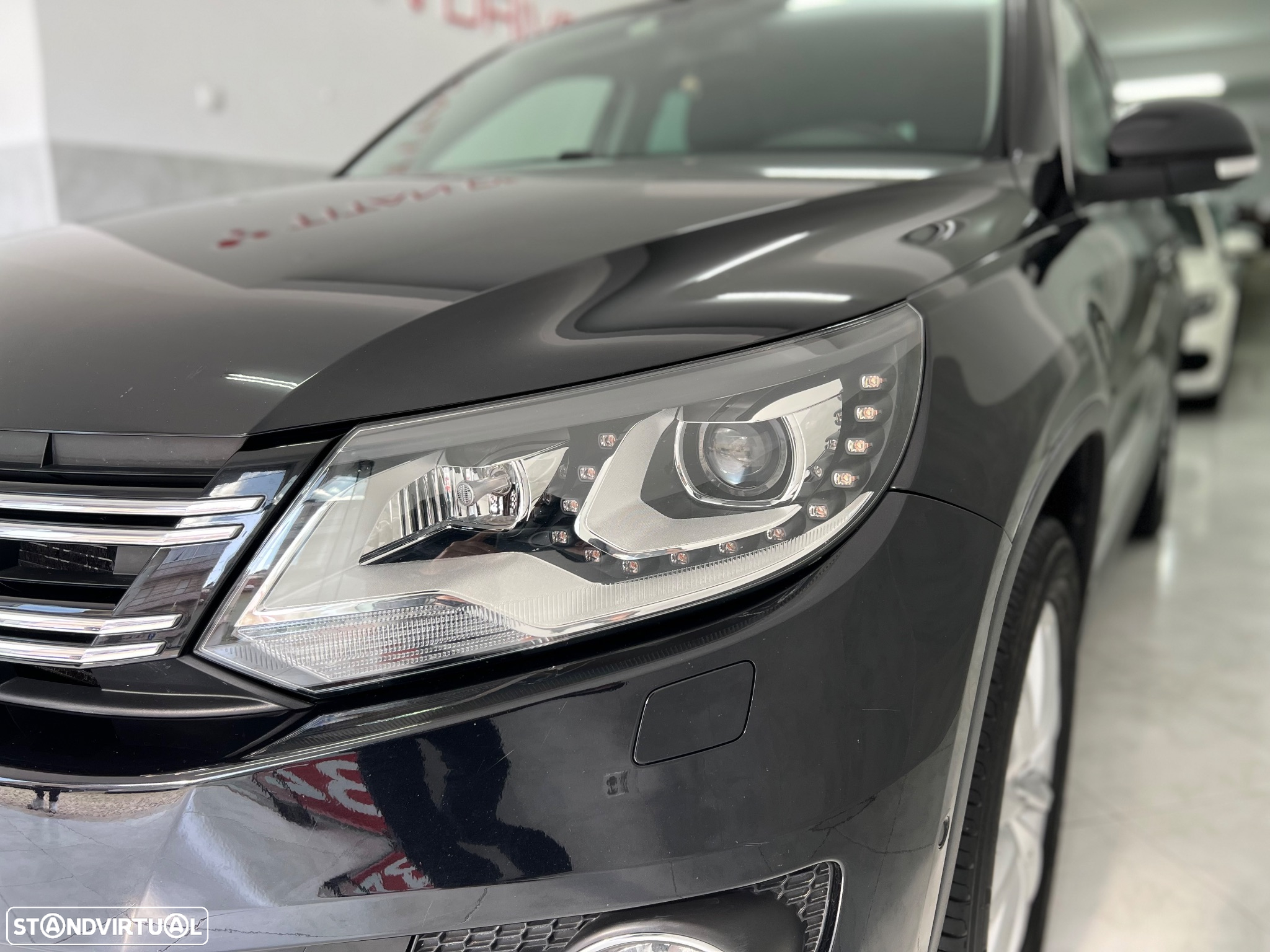 VW Tiguan 2.0 TDI DPF 4Motion DSG Sport & Style - 3