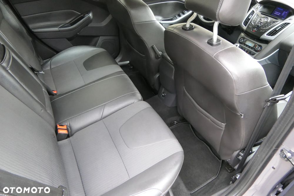 Ford Focus 1.6 Ti-VCT Titanium - 17