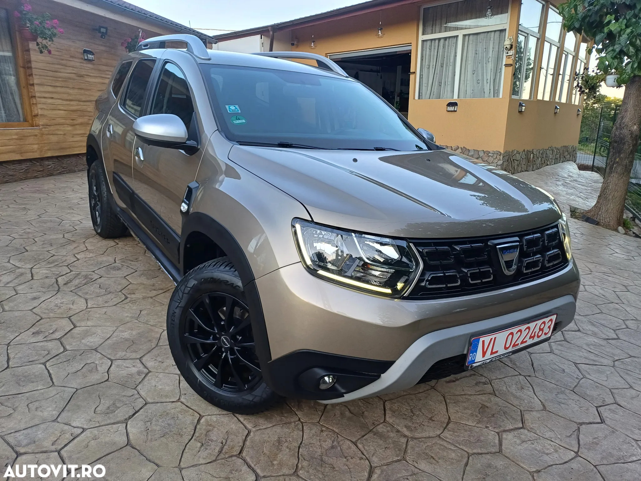Dacia Duster 1.6 SCe Prestige jante 16" - 2