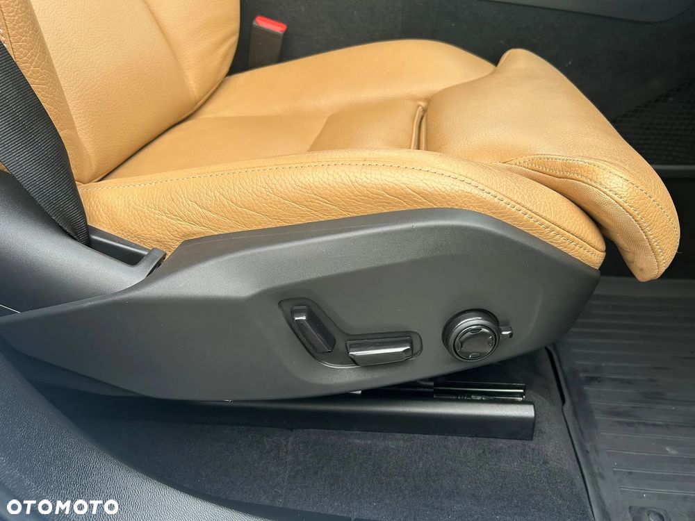 Volvo XC 60 T6 AWD Inscription - 19
