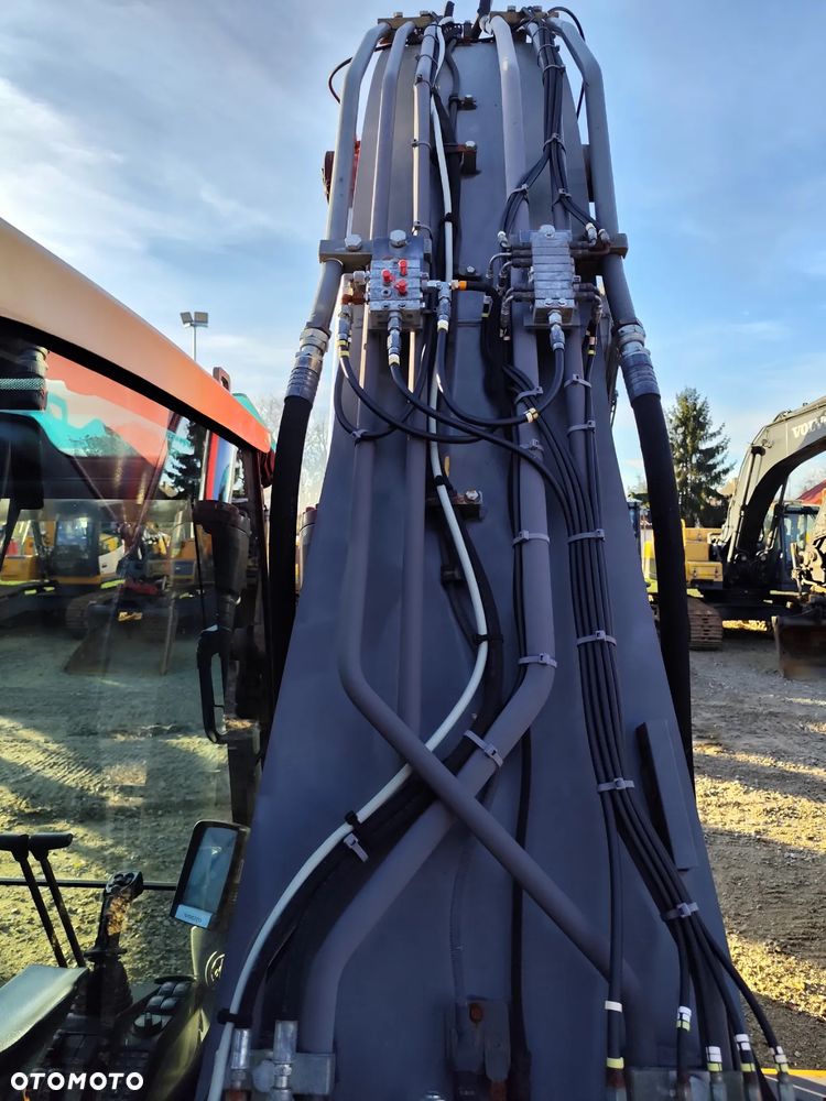 Volvo EC 210 CL - 19