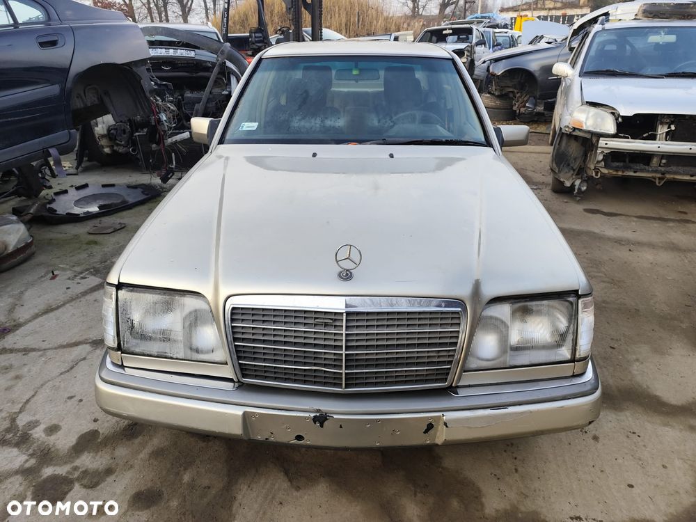 mercedes w124 124 fotel kanapa deska kokpit podsufitka boczek podłokietnik licznik panel szyb - 1