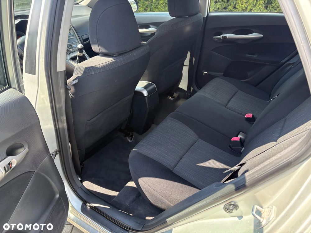 Toyota Auris 1.6 VVT-i Premium - 13