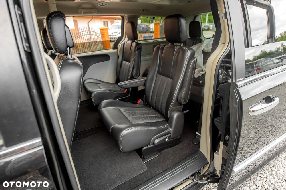 Lancia Voyager 2.8CRD Platinum - 21