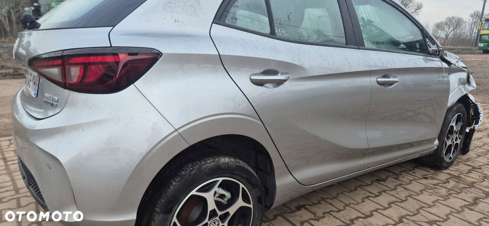 MG MG3 1.5 HEV+ Exclusive - 8