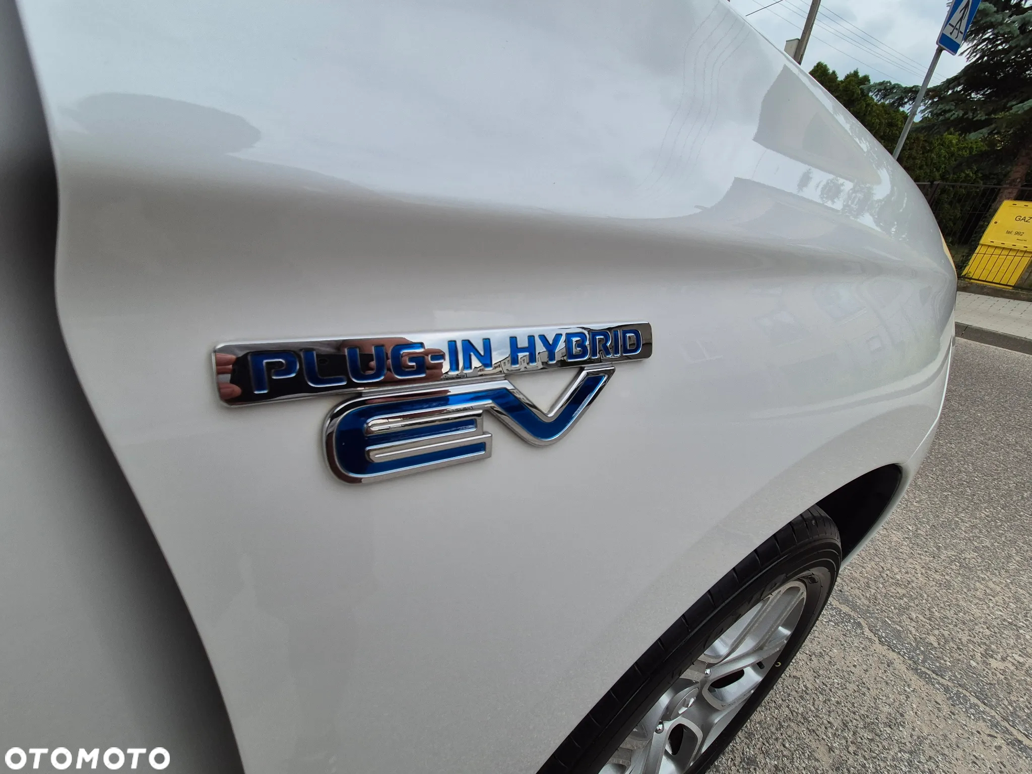 Mitsubishi Outlander 2.0 4WD Plug-In Hybrid - 25