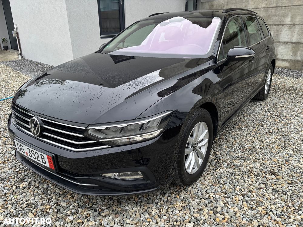Volkswagen Passat - 1