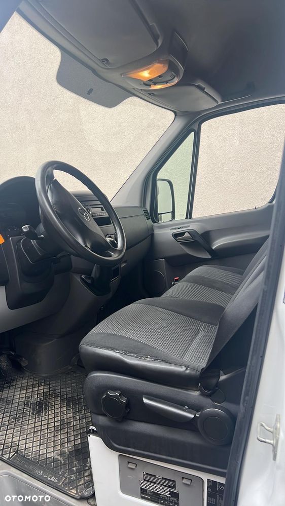 Mercedes-Benz Sprinter - 2