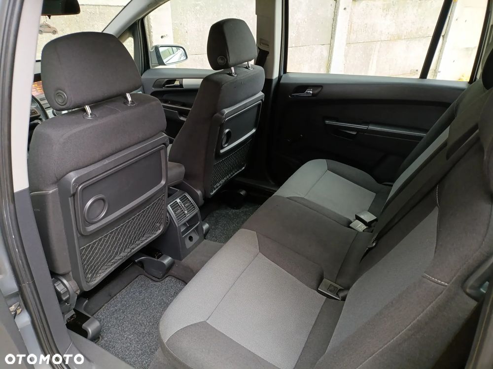 Opel Zafira - 9