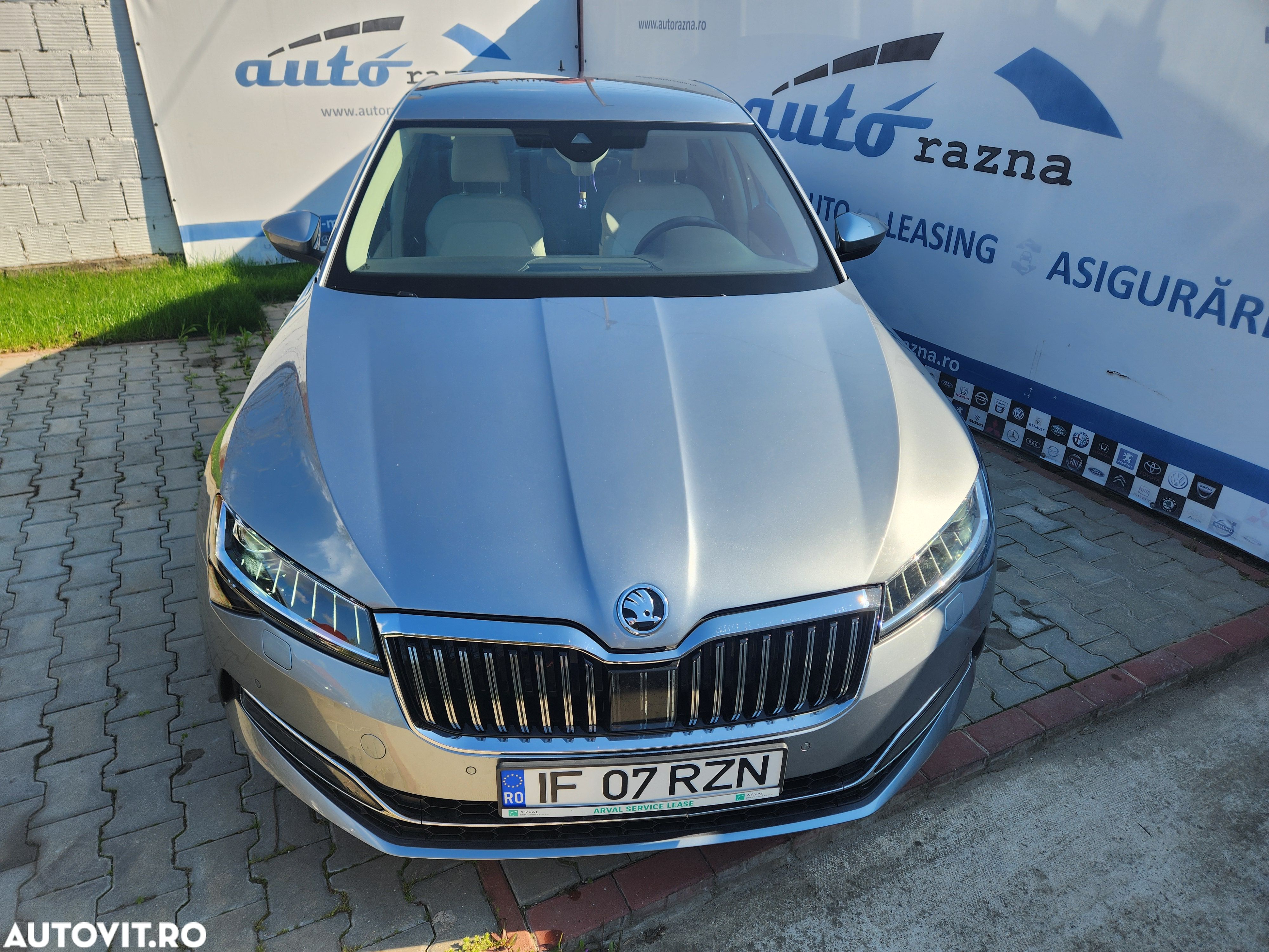 Skoda Superb 2.0 TDI DSG Style - 1