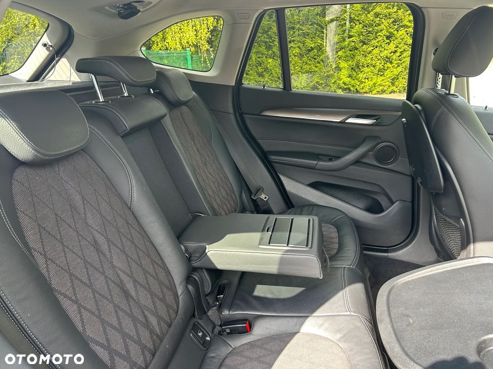 BMW X1 xDrive20d xLine - 15