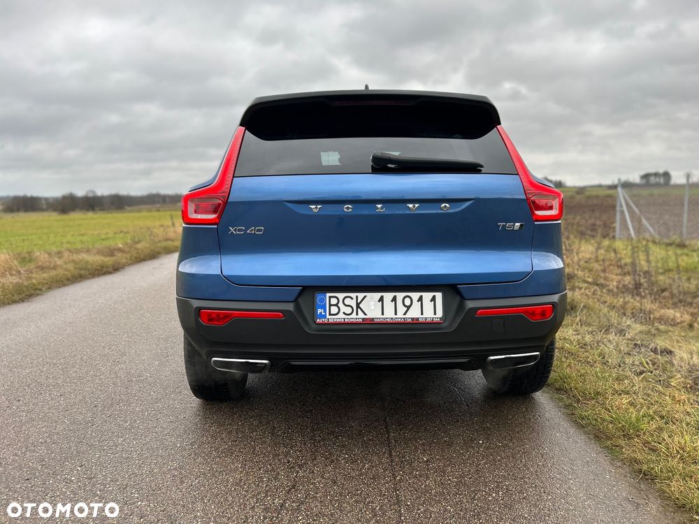 Volvo XC 40 T5 AWD R-Design - 4