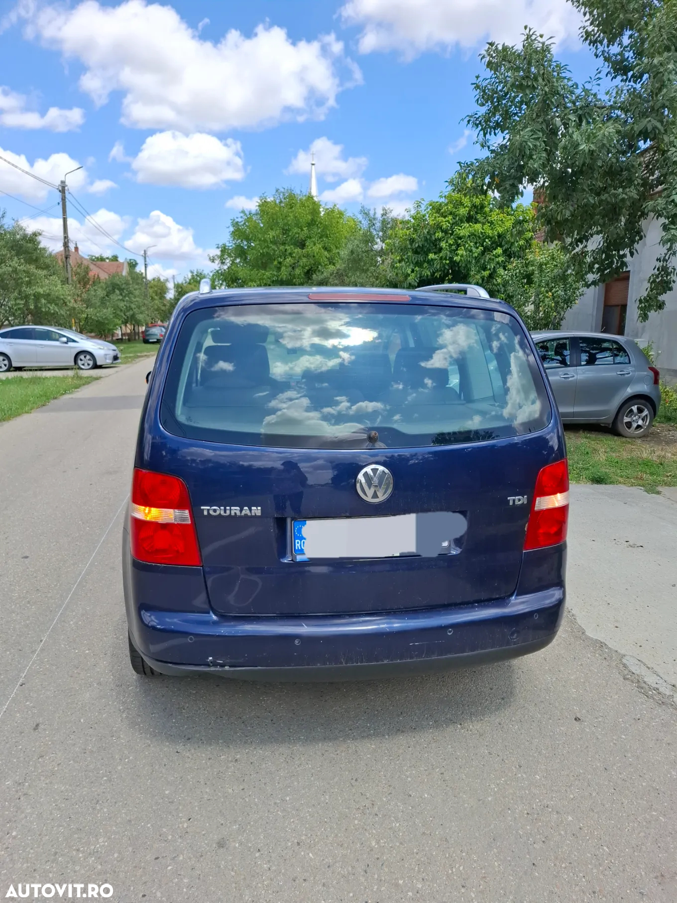 Volkswagen Touran 1.9TDI Trendline Aut - 3