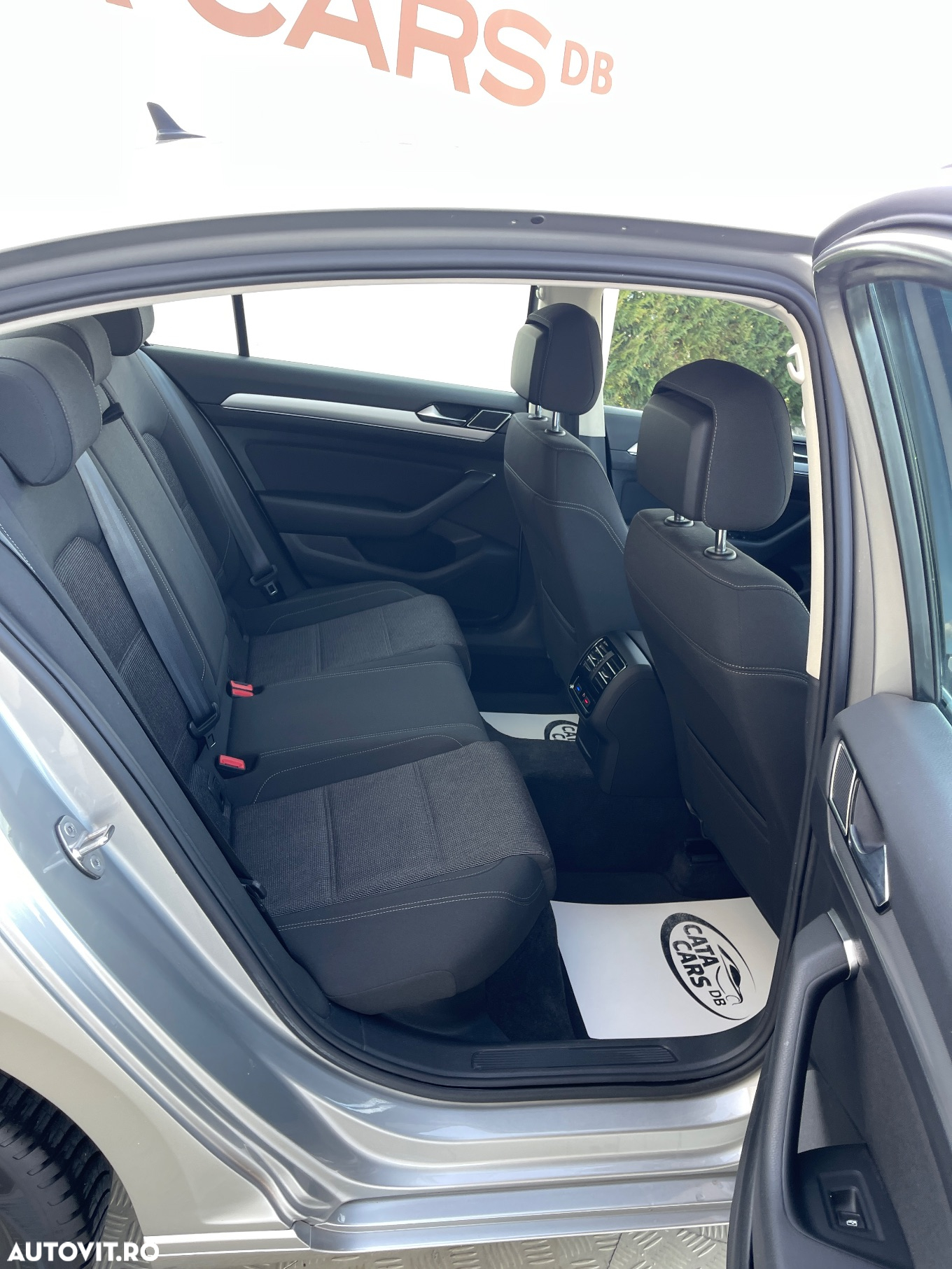 Volkswagen Passat - 23