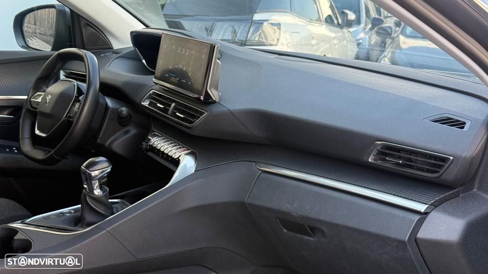 Peugeot 3008 1.5 BlueHDi Active Pack — fotografia 9