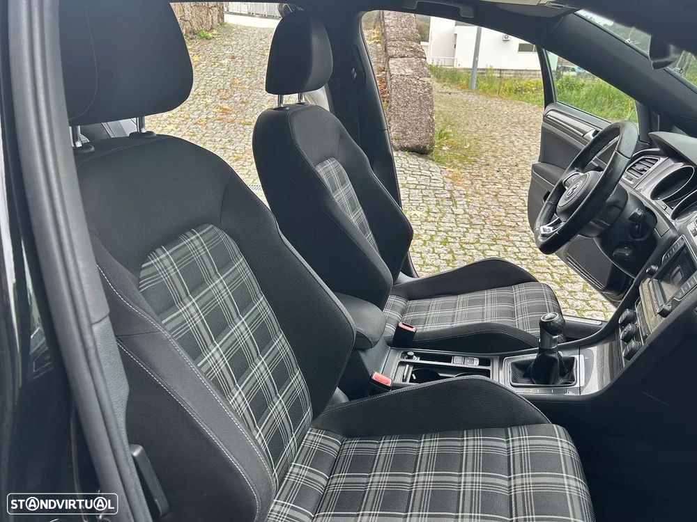VW Golf 2.0 TDi GTD - 16