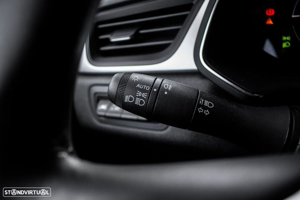 Renault Captur E-TECH 160 INTENS - 13