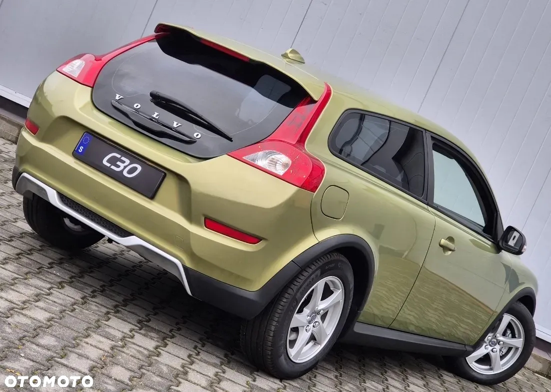 Volvo C30 D2 DRIVe R-Design - 8