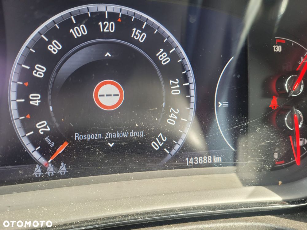 Opel Insignia - 24