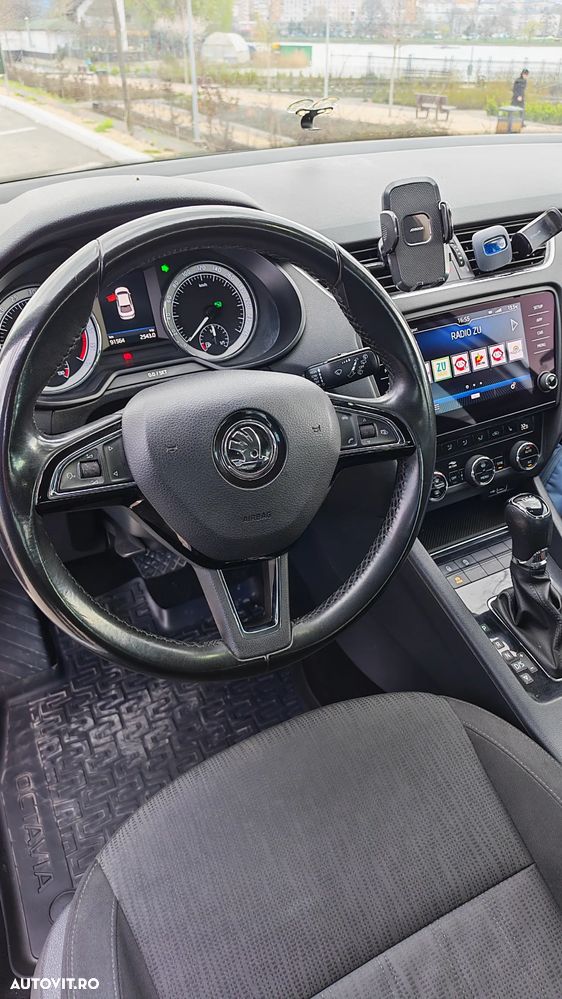 Skoda Octavia 2.0 TDI DSG Style - 13