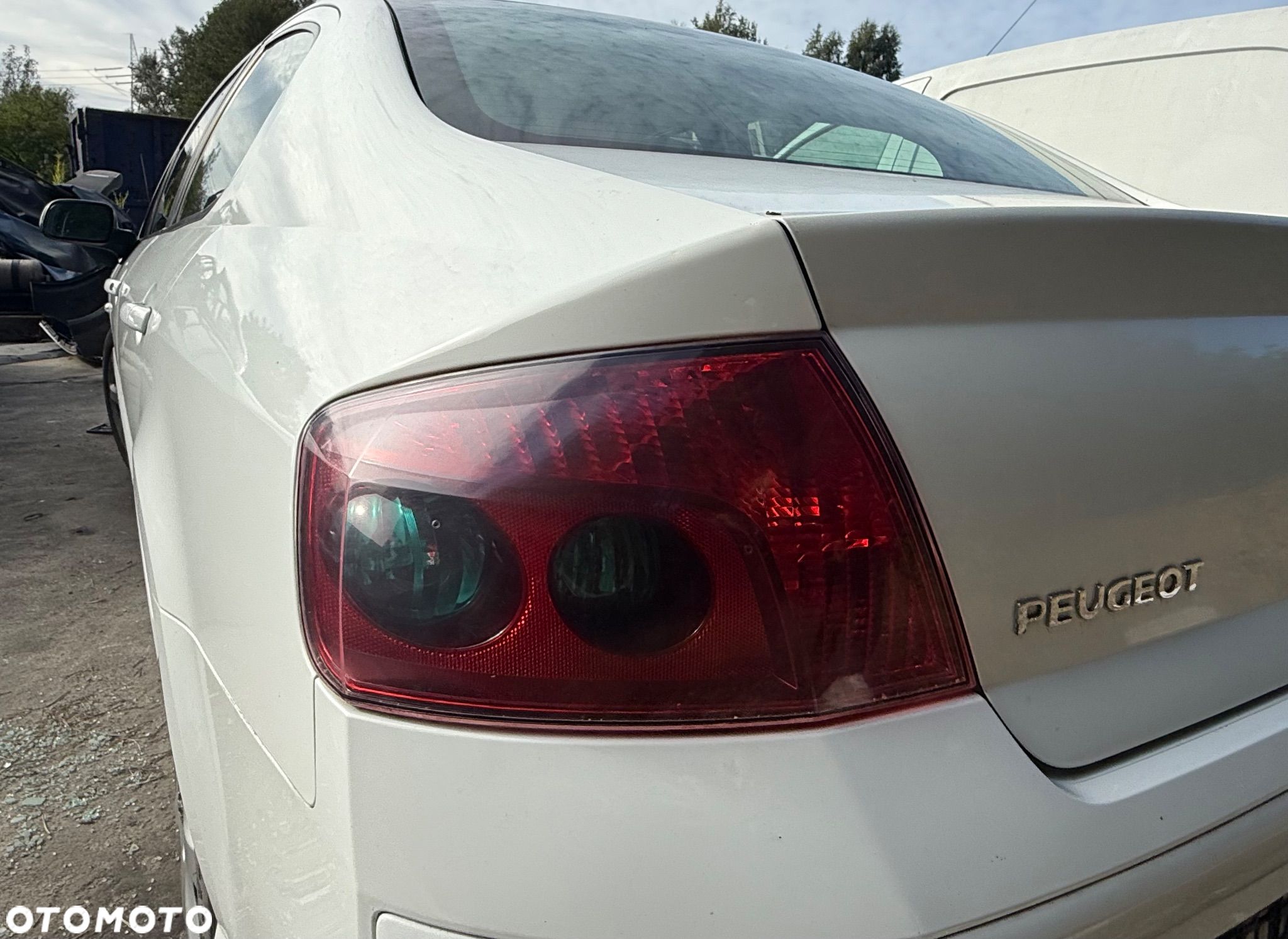 LAMPA TYLNA LEWA PEUGEOT 407 SEDAN -WYSYŁKA- - 1